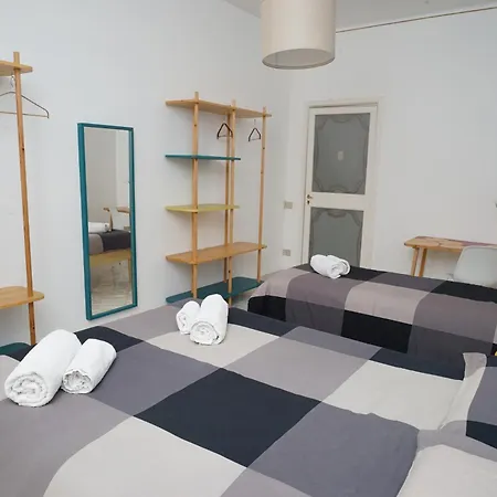 招待所 Apple 巴里